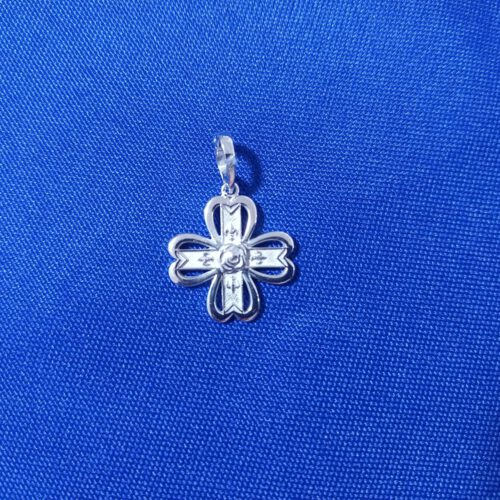 Anhänger “Mandorla’s Rose“ ~ Silber rhodiniert