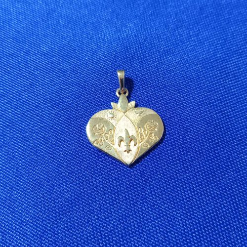 Anhänger “Mandorla’s Rosenherz“ klein ~ Silber goldplattiert